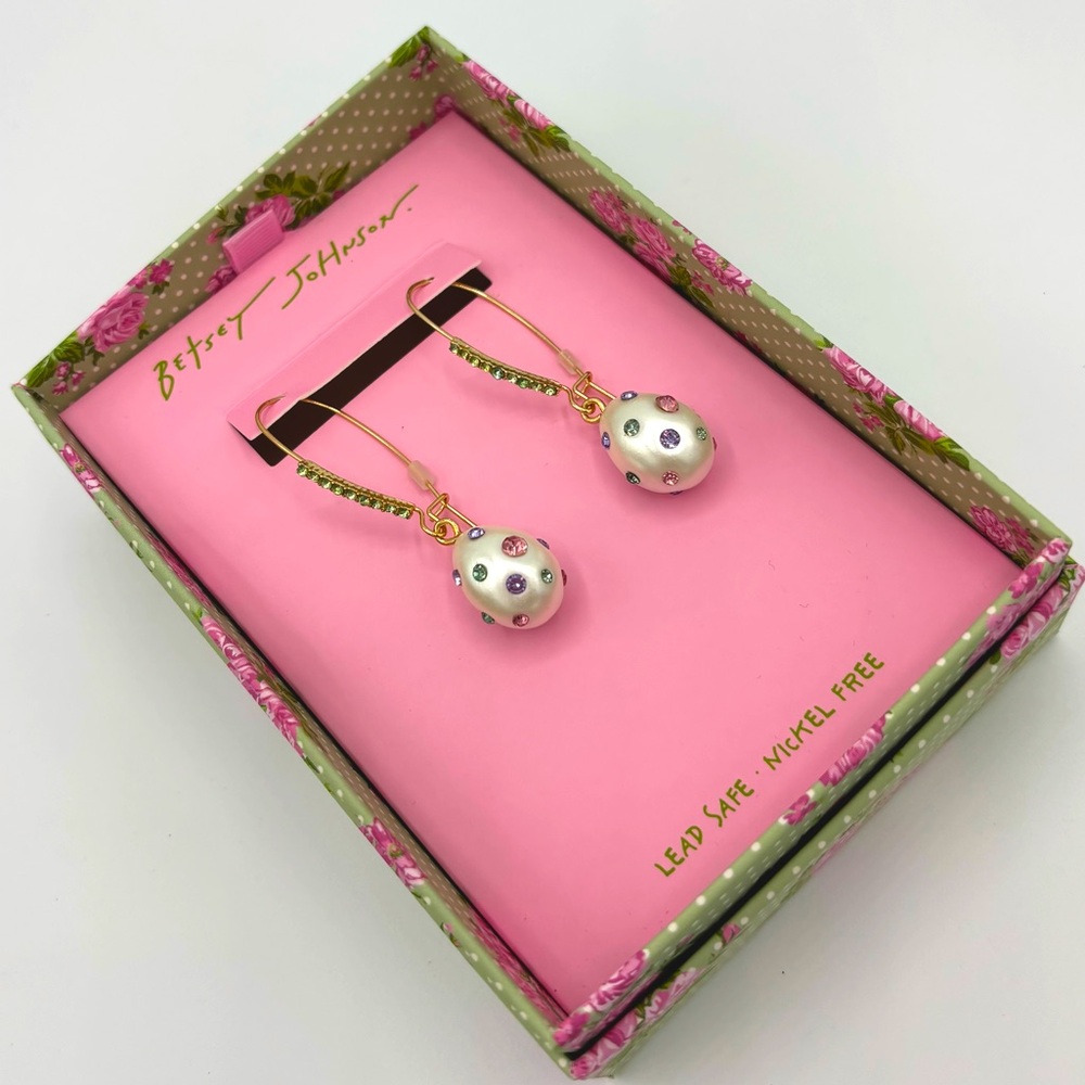 ONLY ONE!!! Betsey Johnson Easter Egg Drop Earrings